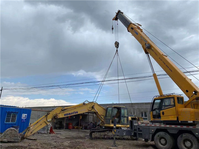 高邮市25吨吊车的工作半径是多少？