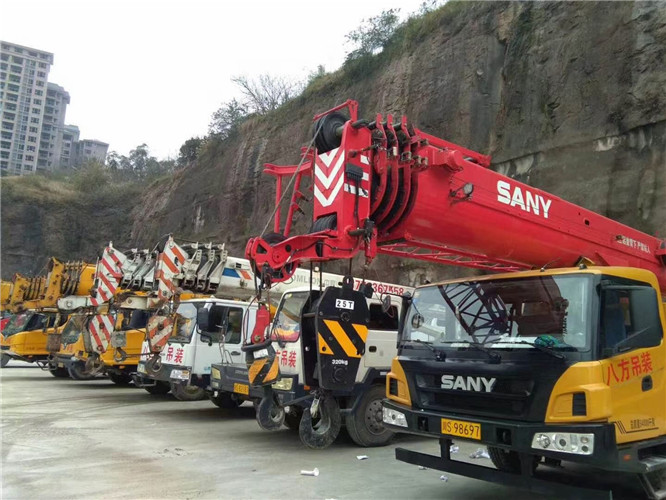 高邮市吊车出租按什么计费？台班费、单次费、里程费怎么算？